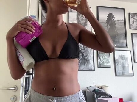 Shaggy Baggy leaked onlyfans xxx