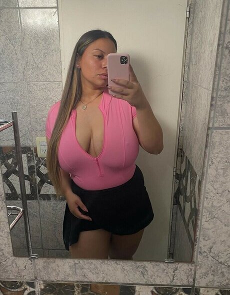 Yessi Sabatino free only fans