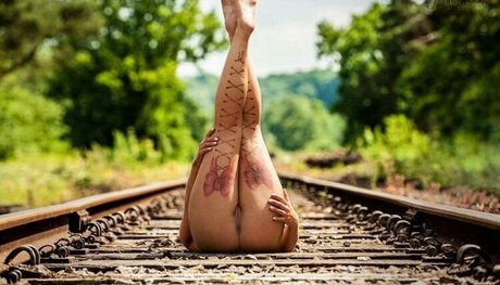 TiaMendez onlyfans pics