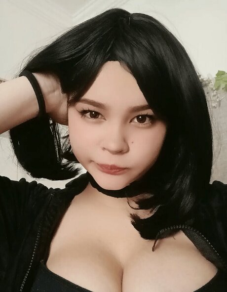 Chivi Cosplay onlyfans nude photos