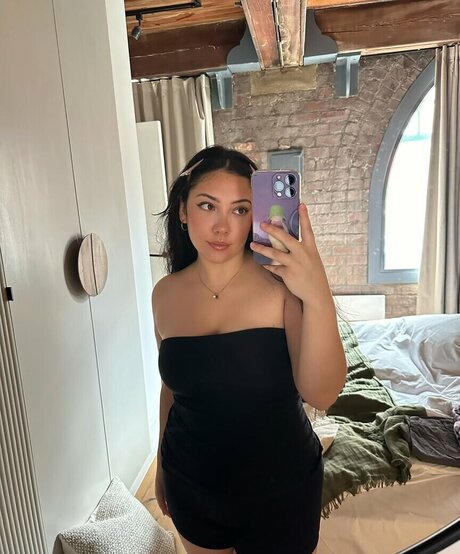 ASMR JADE onlyfans posts