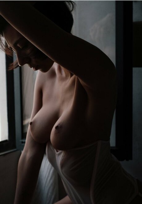 Vivaz Magazine onlyfans naked leak