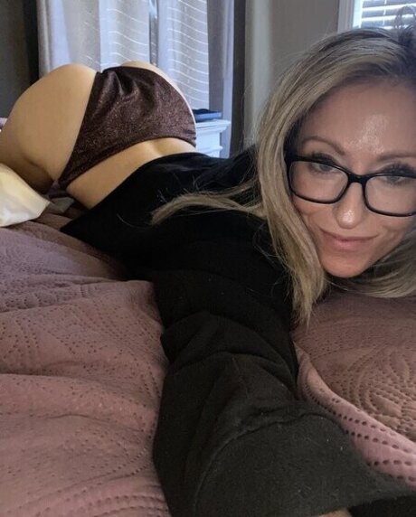 Ava asher onlyfans model