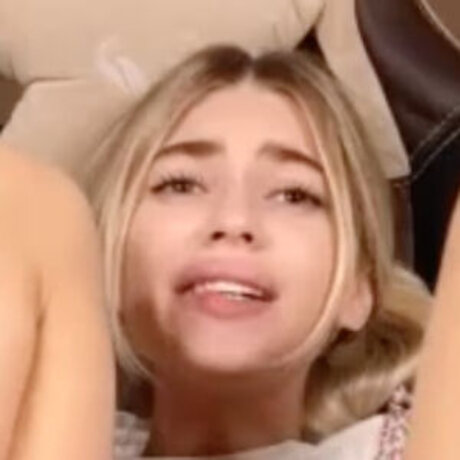 cuteelsa_ onlyfans leak nude