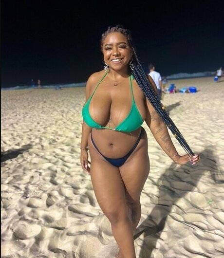 Velvet Scarlett ass onlyfans