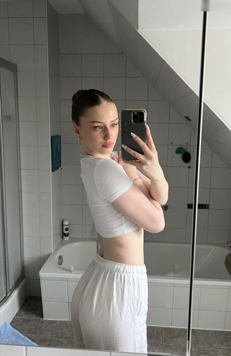 Yana Clare xxx onlyfans