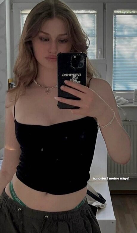 Yana Clare xxx only fans