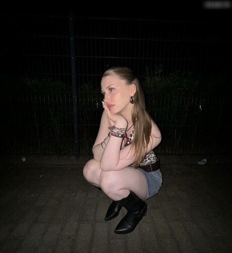 Yana Clare nude onlyfans pics