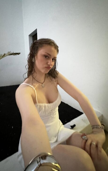 Yana Clare onlyfans leak free