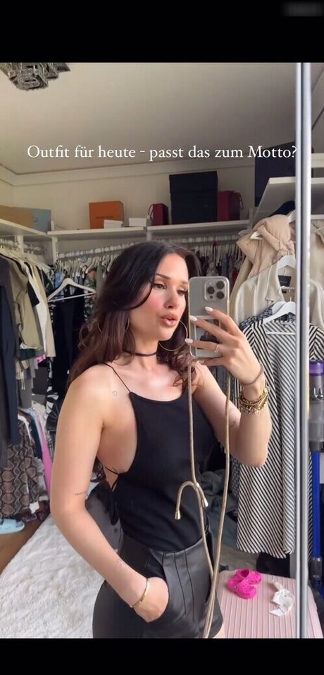 Coupleontour only fans nude leaks