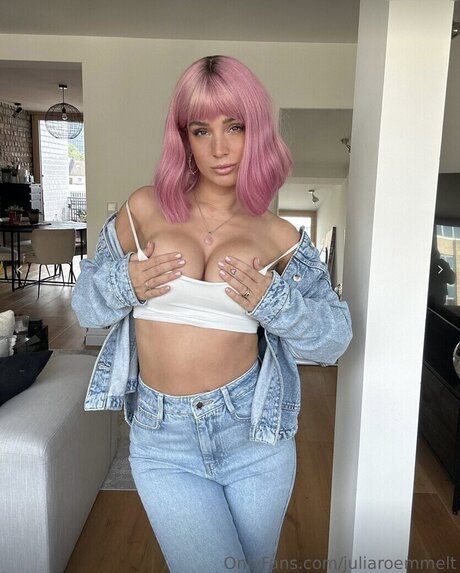 Julia R mmelt onlyfans naked