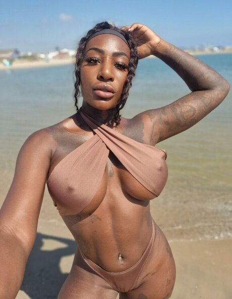 Josy Black only fans free