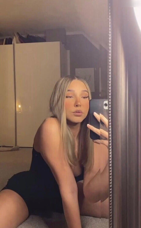 Annetthr onlyfans sex tape