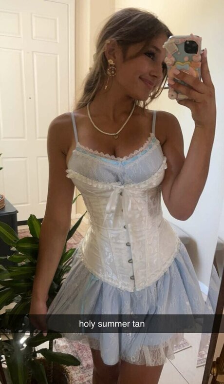 Sara Dobrik onlyfans model