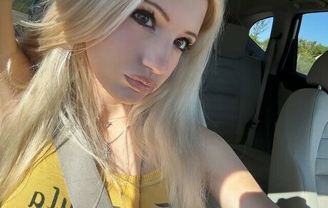 BestBlondiiecb onlyfans leak