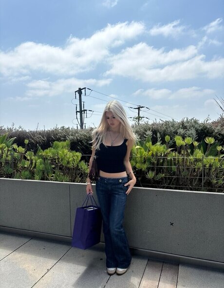 BestBlondiiecb onlyfans leak ass