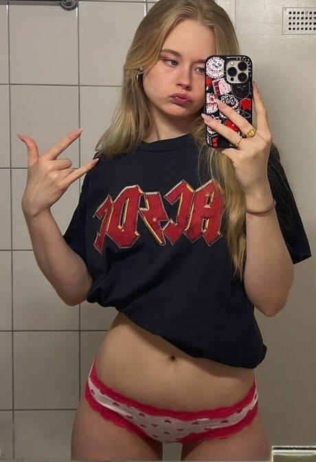 Marieejoan leaked onlyfans pictures