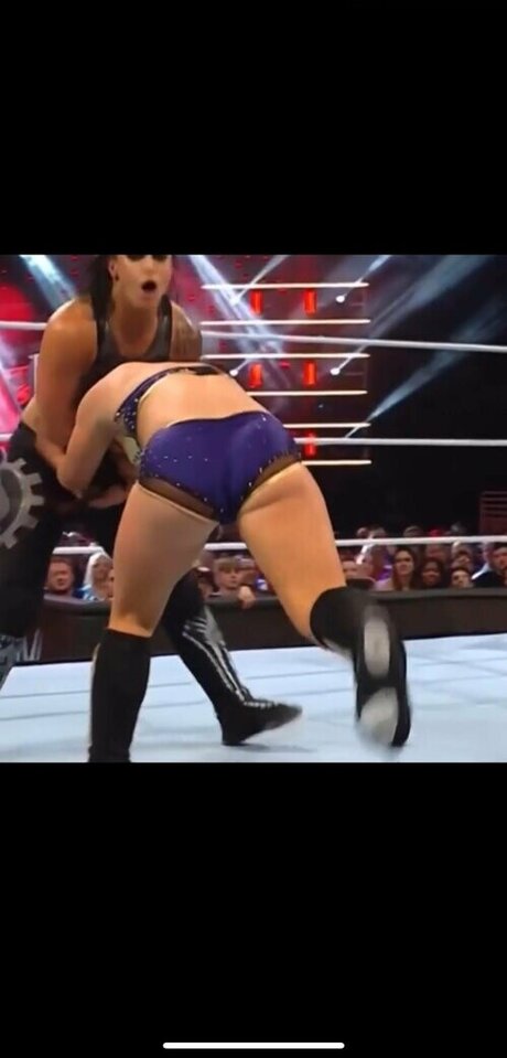 Lyra Valkyria onlyfans picture