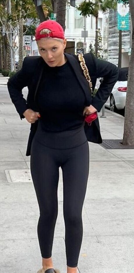 Milica Denise Umicevic onlyfans model images