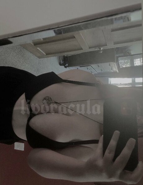 Livdracula onlyfans naked leaks