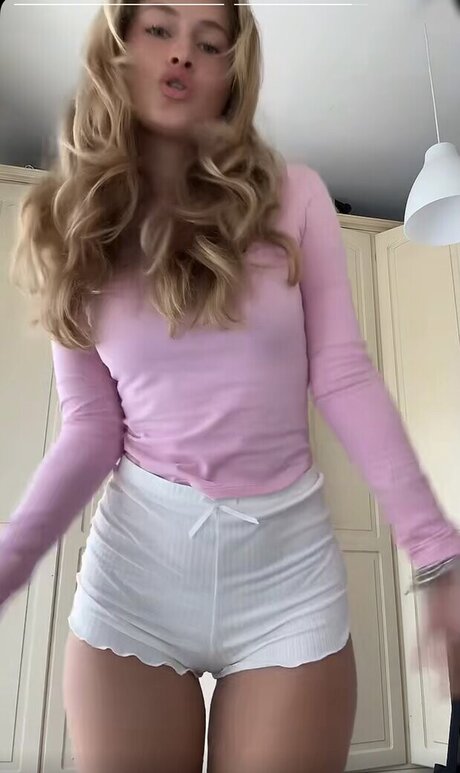 Zoe Kaeppele onlyfans archive