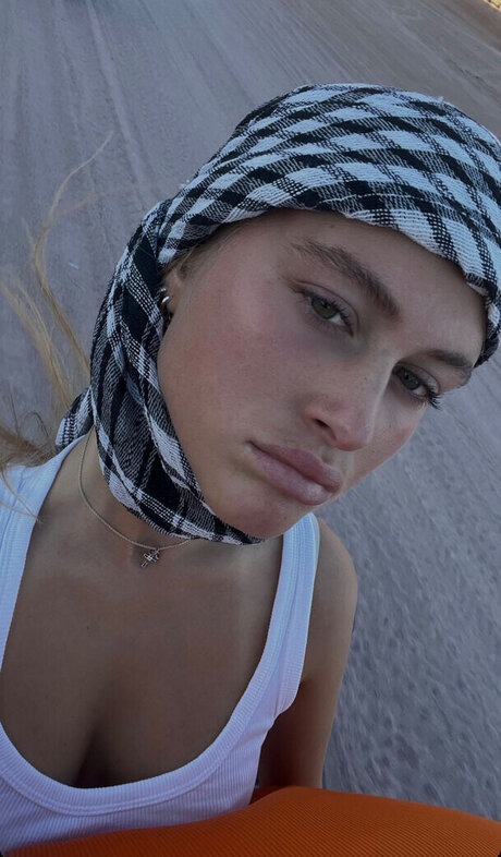 Zoe Kaeppele onlyfans ass