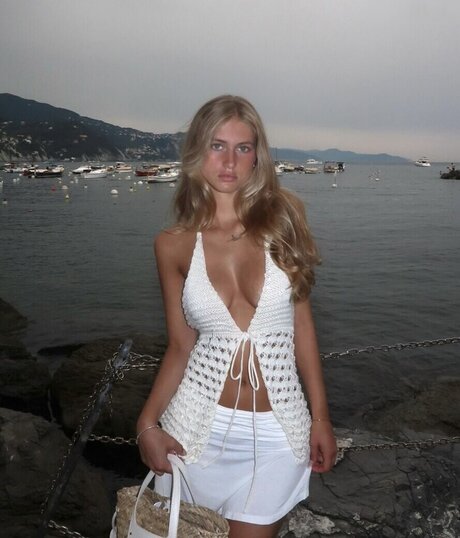 Zoe Kaeppele nude onlyfans leak