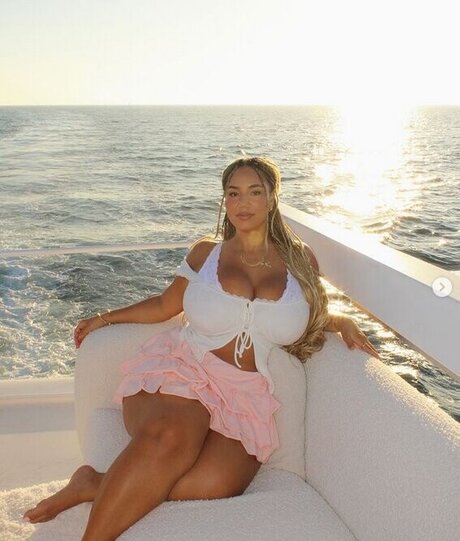 Katelyn Sade onlyfans.