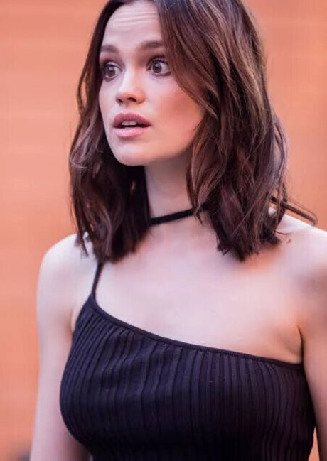 Emilia Sch le nude only fans leaks