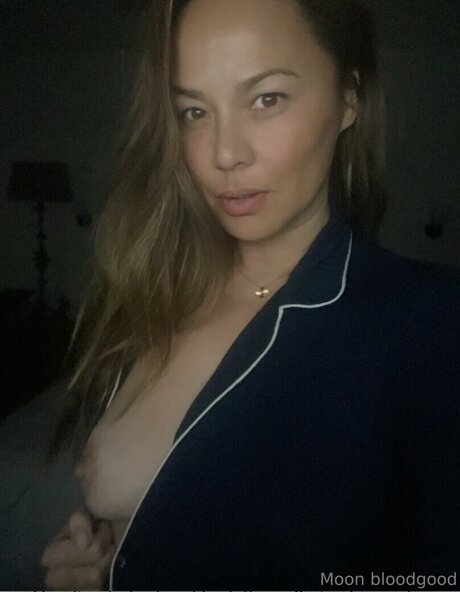 realmoonbloodgood onlyfans sexy
