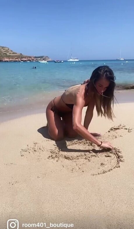 Claudia Magnabosco nude onlyfans