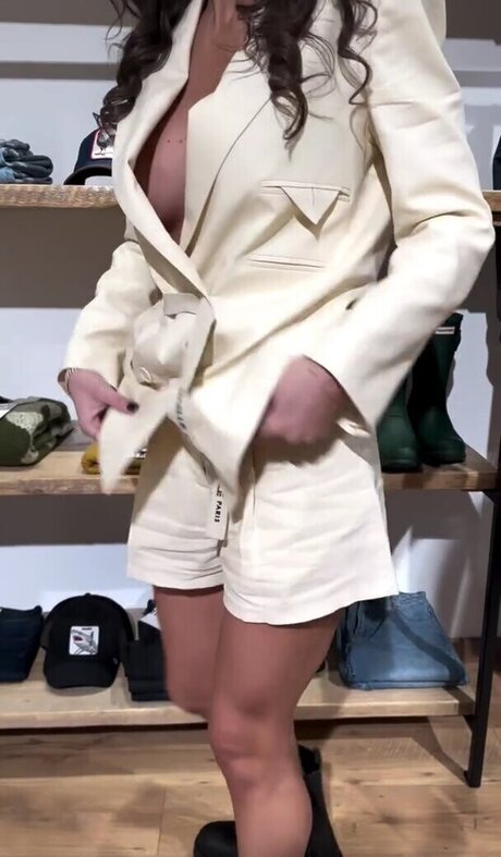 Claudia Magnabosco en onlyfans