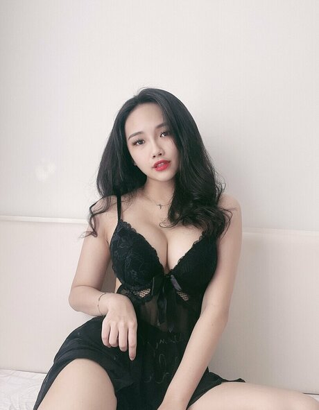 mie ngn3 onlyfans picture