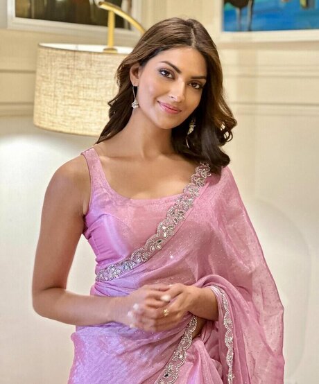 Yesha Sagar leaked onlyfans free