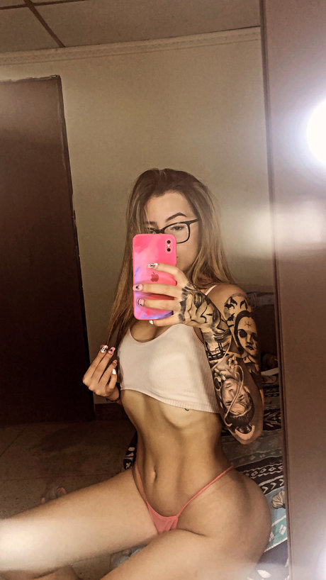 Laura Gomez_ nudes only fans