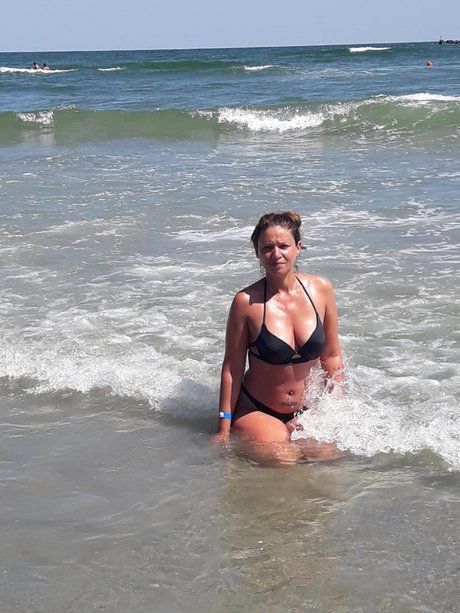 Larisa Aurora onlyfans public photos