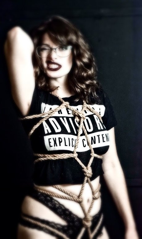 Elizabeth Helene porn only fans