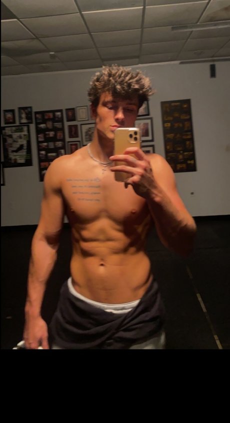 Lake Scott onlyfans lean