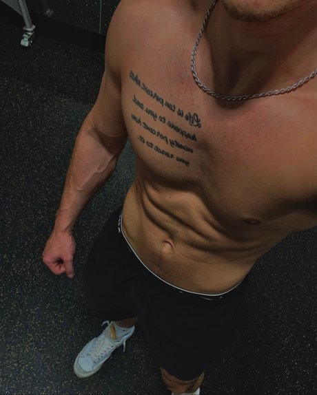 Lake Scott onlyfans leaks