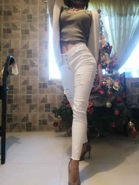 Elena hamoudy free only fans