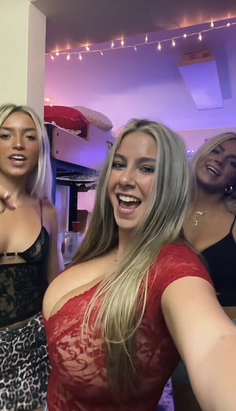 Jacklyn Roper onlyfans nude leak