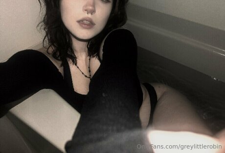 mylittlerobin nude leaks onlyfans