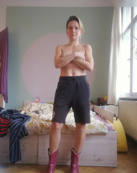 Vinted eBay nude porn onlyfans