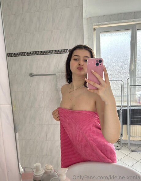 Mal Hol i ka leaked onlyfans.