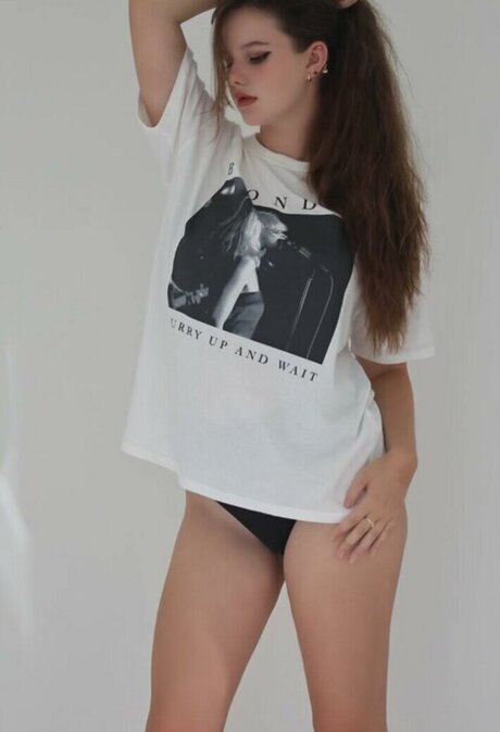 Isabella 110022 nude onlyfans leaks