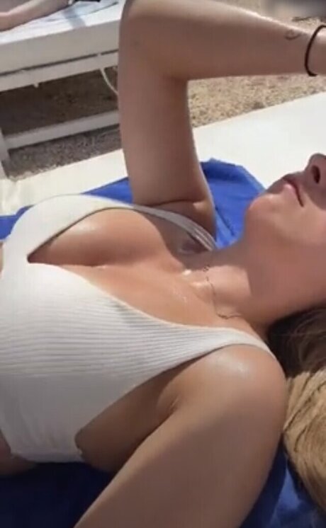 Kristinkbi onlyfans pics