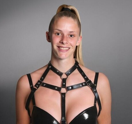 DFB Damen onlyfans leaks naked