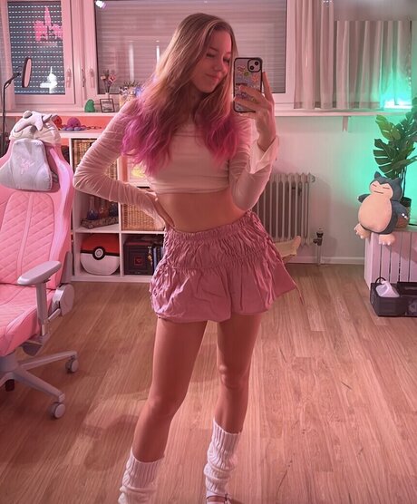 Roflgirl_ Profile pic