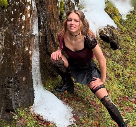 Roflgirl_ onlyfans topless