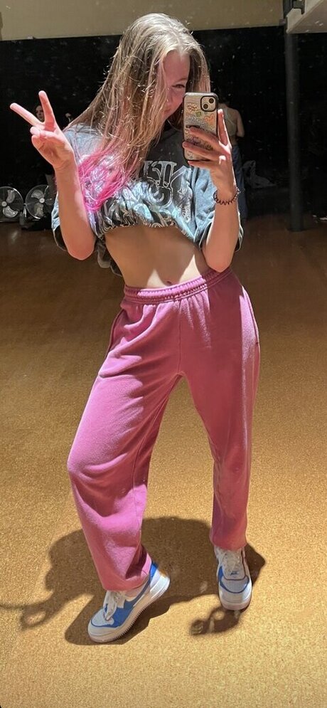 Roflgirl_ porn onlyfans